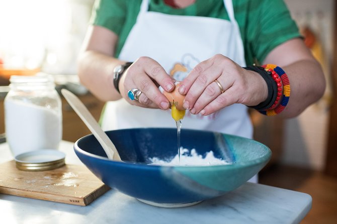 Share your Pasta Love: Small group Pasta and Tiramisu class in Arezzo - Making pasta by hand with a Cesarine host