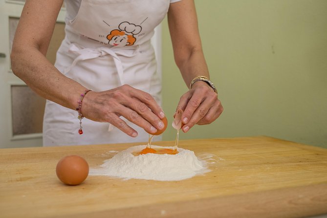 Share your Pasta Love: Small group Pasta and Tiramisu class in Asti - What the small group size really means