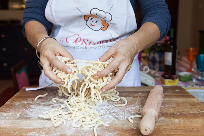 Share your Pasta Love: Small group Pasta and Tiramisu class in Pescara - Sharing the finished meal at the table
