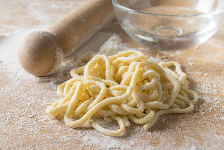 Siena: Pasta and Tiramisu Class at a Local's Home - From prosecco and nibbles to the first dough