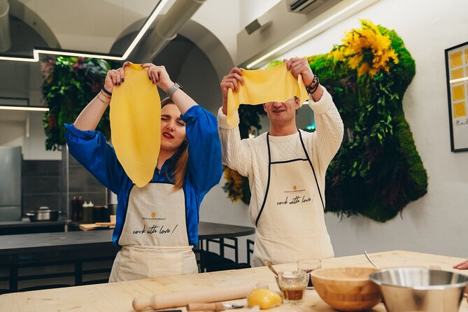 Small-Group Pasta Cooking Class and Market Tour in Florence - Meeting the chefs and choosing your cooking direction