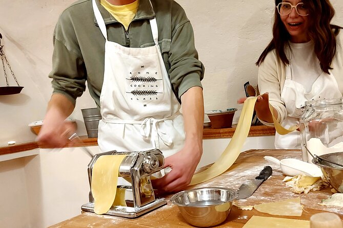 Small-Group Pasta Making steps from the Vatican Museums - What the small group changes