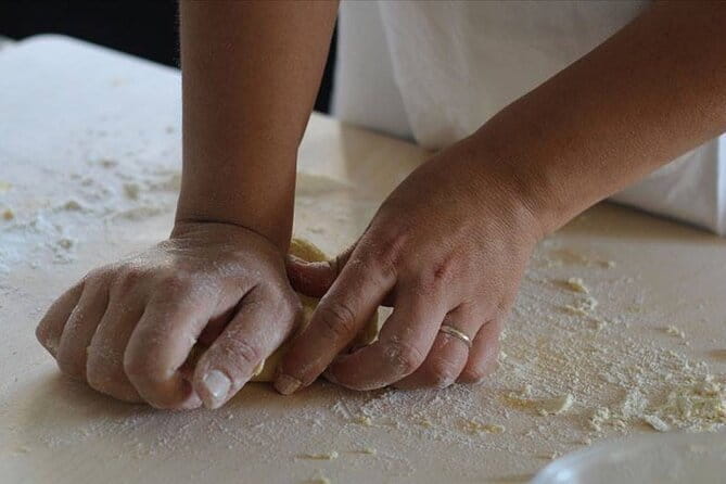 Small group PURO Vegan pasta and bruschette Class in Florence - How the Chefs Shape the Experience