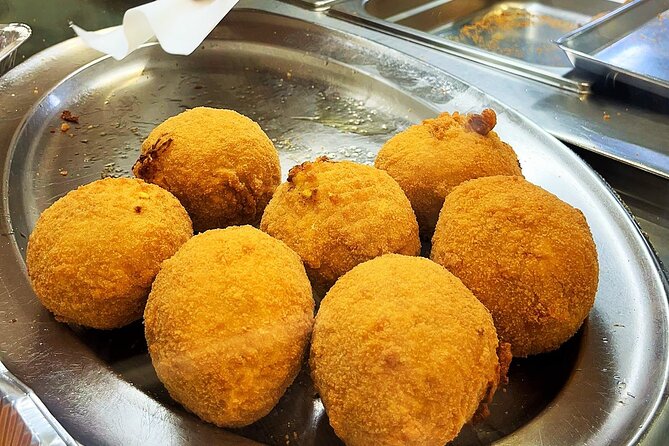 Street food and pasta in Rome - Santa Maria in Trastevere adds a beautiful first pause