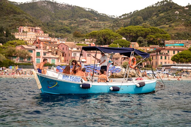 Sunset on a boat with fresh pesto pasta - Leaving Riomaggiore at 6 pm