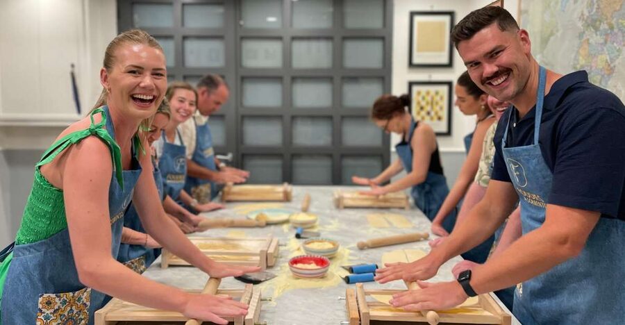 Trastevere Pasta Masterclass with Foodies from Rome - Cherry tomato tortelloni: your first pasta project