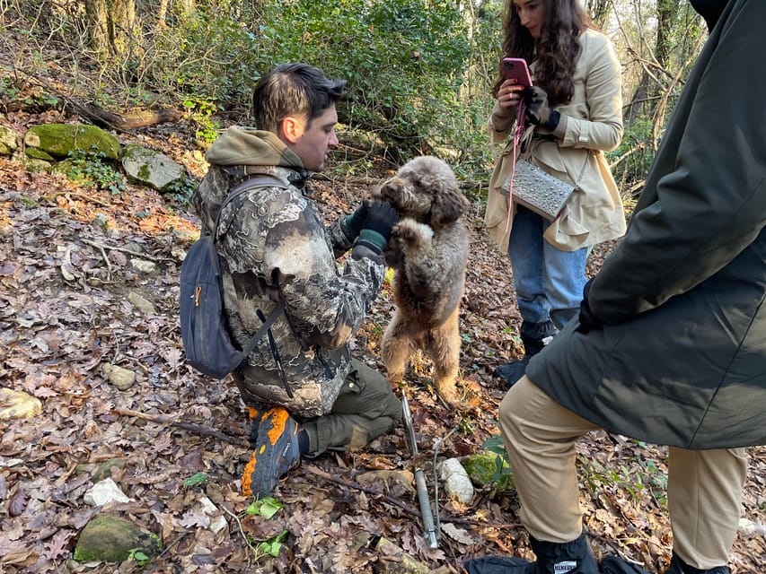 Truffle hunting in Chianti with pasta cooking class & lunch - Who should book this experience?