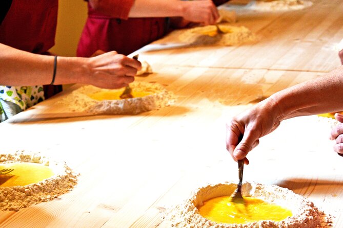Tuscan Cooking Class -Traditional Pasta Menu - Three local wines and what the pairing adds
