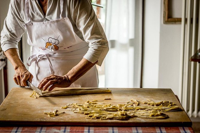 Tuscan Pasta & Wine Experience in San Gimignano: Cook & Taste - What the morning in San Gimignano looks like