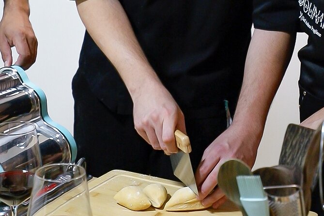 Valencia: Fresh Pasta Workshop with Food at Coolinary Experience - Making pasta dough by hand