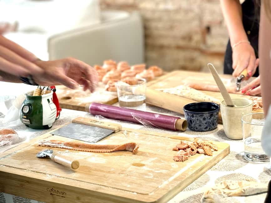 Valencia: Fresh Pasta Workshop with Lunch/Dinner in the Center - Starting at Plaza Vicente Iborra
