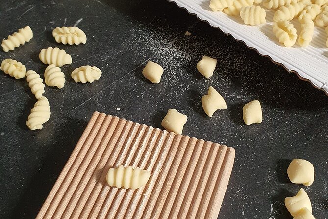 Vegan Pasta in Verona in a family home Kitchen - The family-home setting in practical terms