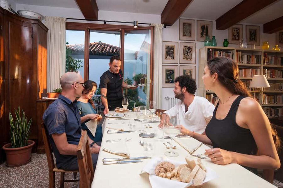 Venice: Cooking Class with Tiramisu and Pasta Making - A friendly start with wine and introductions