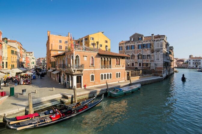 Venice: Jewish Ghetto & Cannaregio Area Food Tour: Pasta Wine Gelato and More! - The walking pace and physical effort