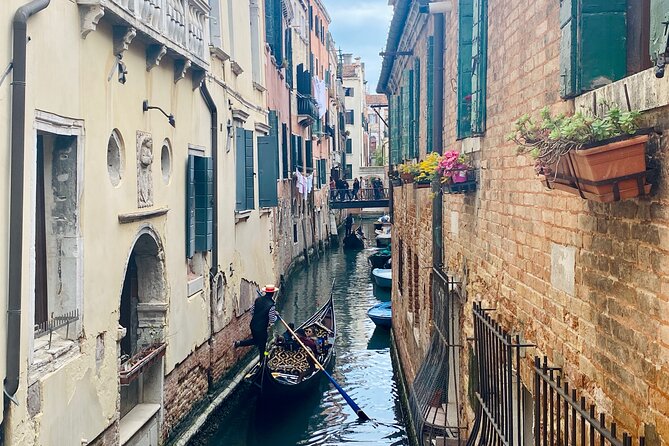 Venice: Jewish Ghetto & Cannaregio Area Food Tour: Pasta Wine Gelato and More! - The price and what you receive
