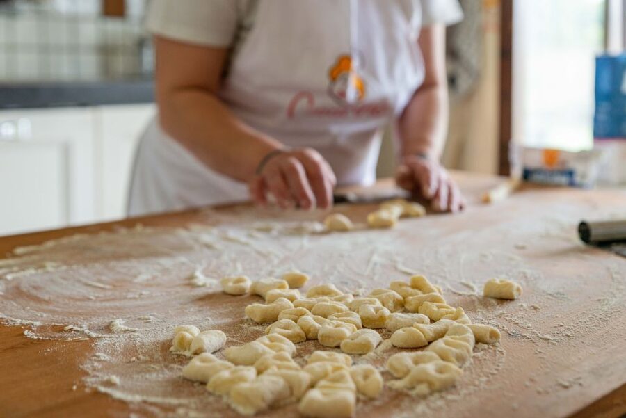 Venice: Pasta and Tiramisu Cooking Class at a Local's Home - What this Venetian cooking class is really like