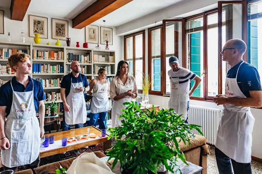 Venice: Pasta and Tiramisu Cooking Class at a Local's Home - Useful planning details before you reserve