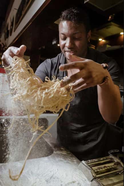 Venice: Pasta Carbonara Cooking Class with Wine - A jazz club with more character than a cooking school