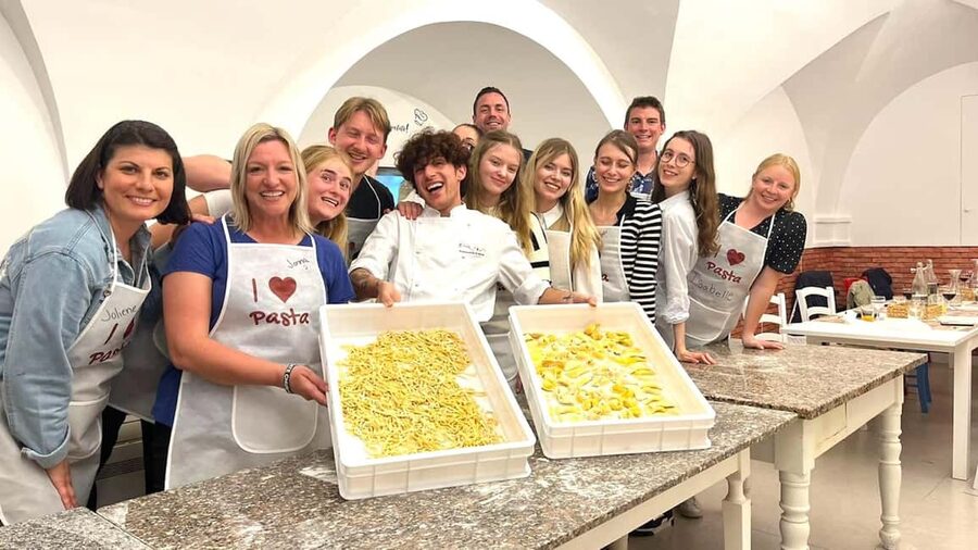 Venice: Pasta Class with Wine and Gelato - Pommarola and the value of simple sauce
