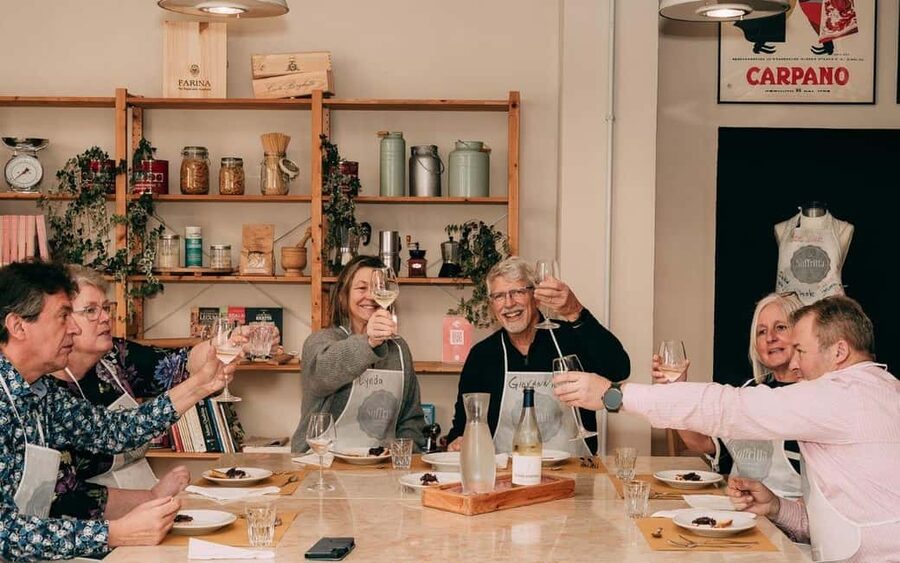 Verona: Hands-on Fresh Pasta and Tiramisù Cooking Class - How the 3.5 hours usually feel