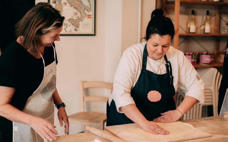Verona: Hands-on Fresh Pasta and Tiramisù Cooking Class - Meeting the chefs in a small group