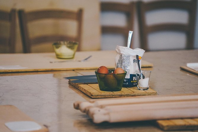 Verona: Italian Cooking Class with Pasta, Risotto and Tiramisù - Meeting in central Verona at 10 a.m.