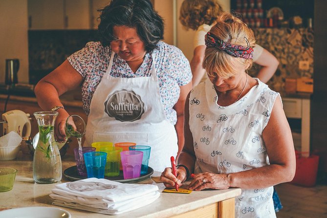 Verona: Italian Cooking Class with Pasta, Risotto and Tiramisù - The chefs make the difference