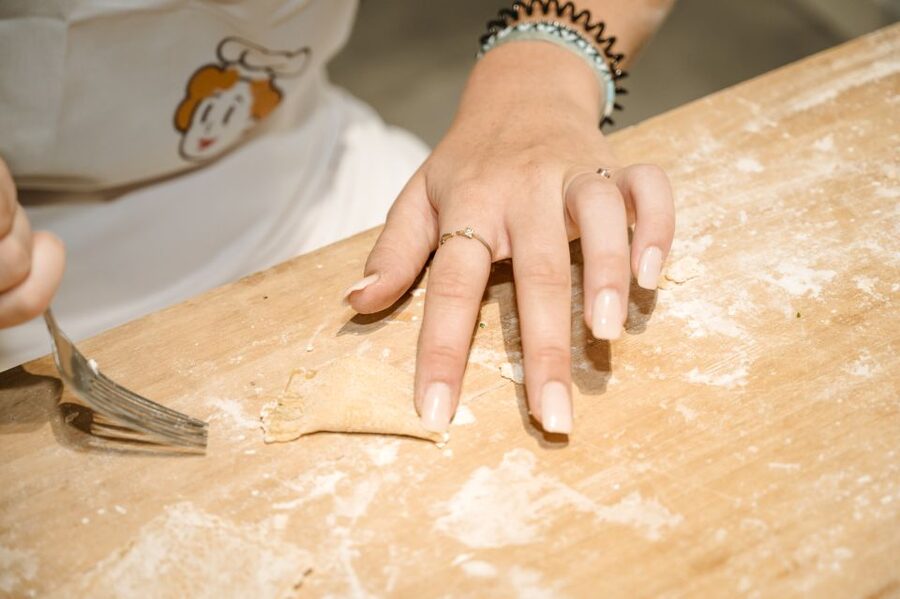 Vicenza: Pasta & Tiramisu Cooking Class at a Local's Home - The Italian aperitivo begins the evening