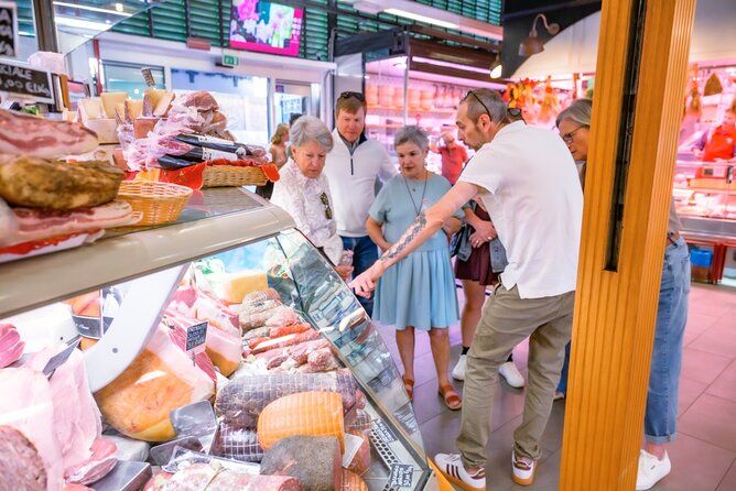 VIP Cooking Class with Carbonara, Pesto Making, Lasagna & Cannoli - Starting at Sant’Ambrogio Market in Florence